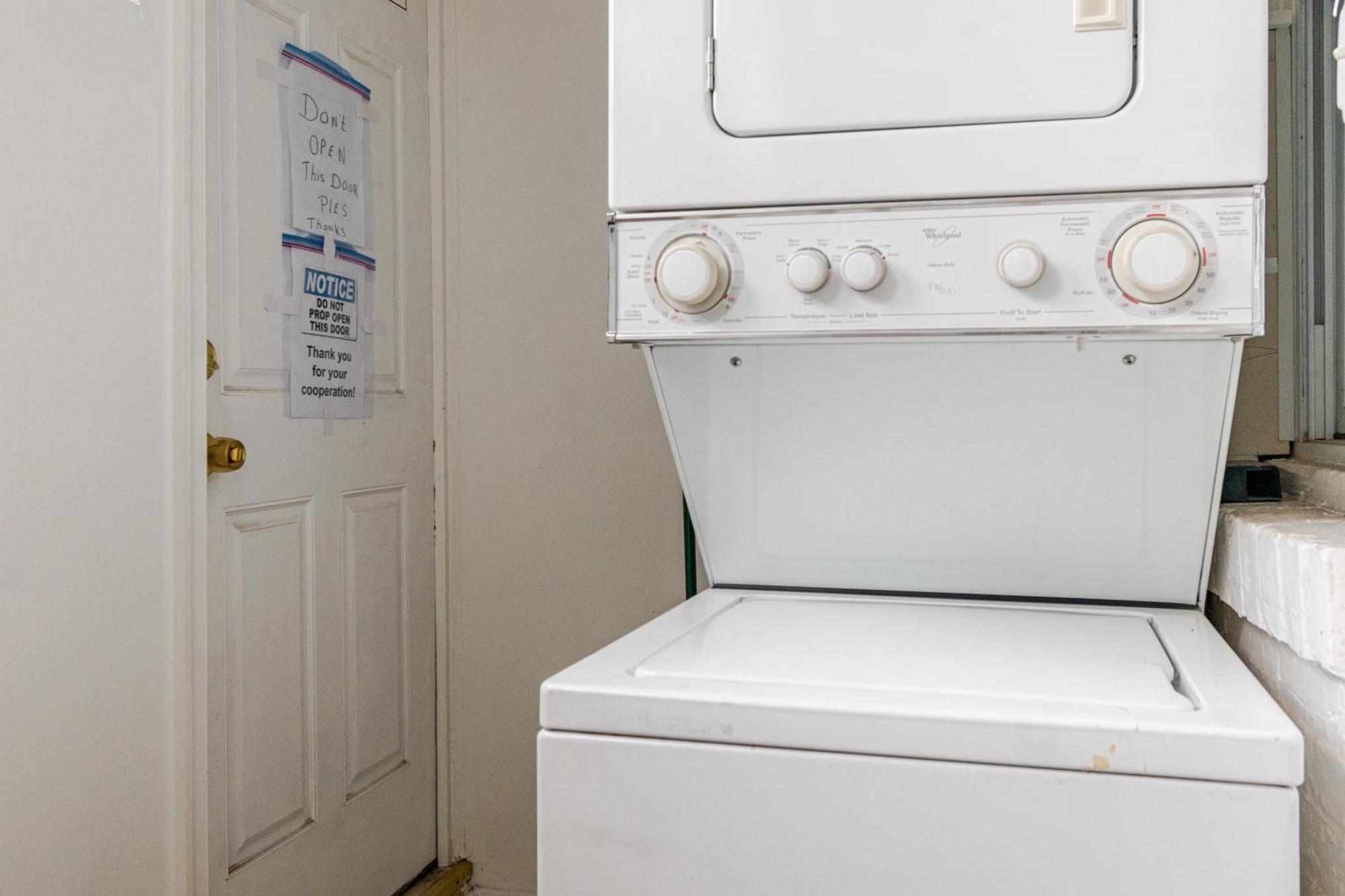 Bright & Cozy 2 Bedroom, 1 Bath, 2 Miles From White House Apartamento