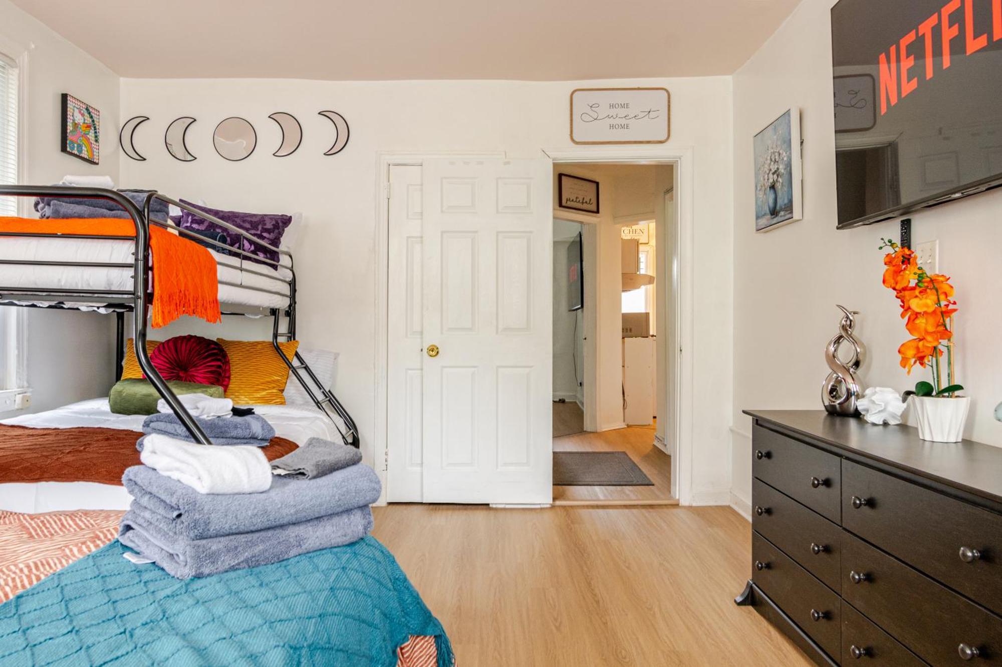 Bright & Cozy 2 Bedroom, 1 Bath, 2 Miles From White House Apartamento *